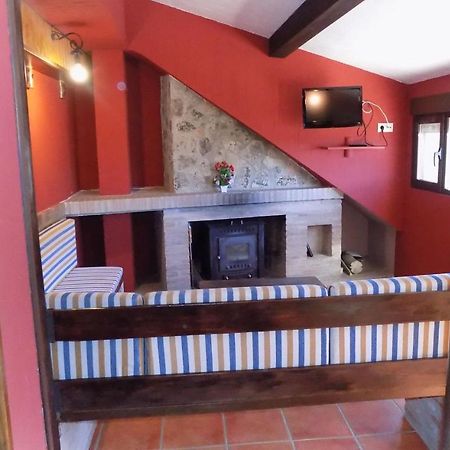 Fuente Del Gamellon Guest House Buenache de la Sierra Exterior photo