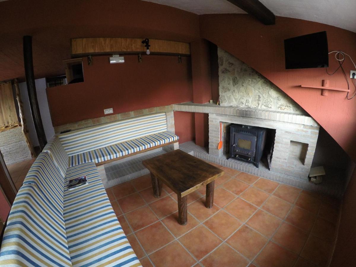 Fuente Del Gamellon Guest House Buenache de la Sierra Exterior photo