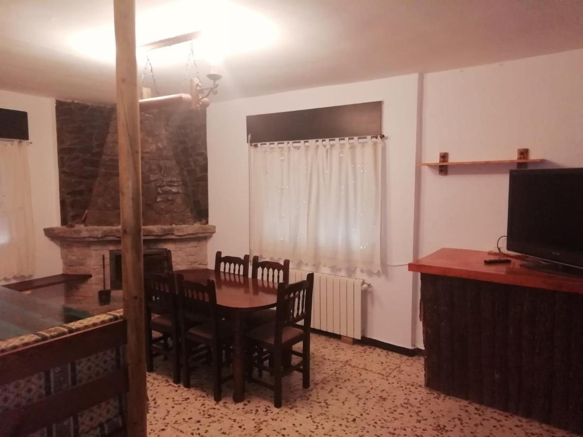 Fuente Del Gamellon Guest House Buenache de la Sierra Exterior photo