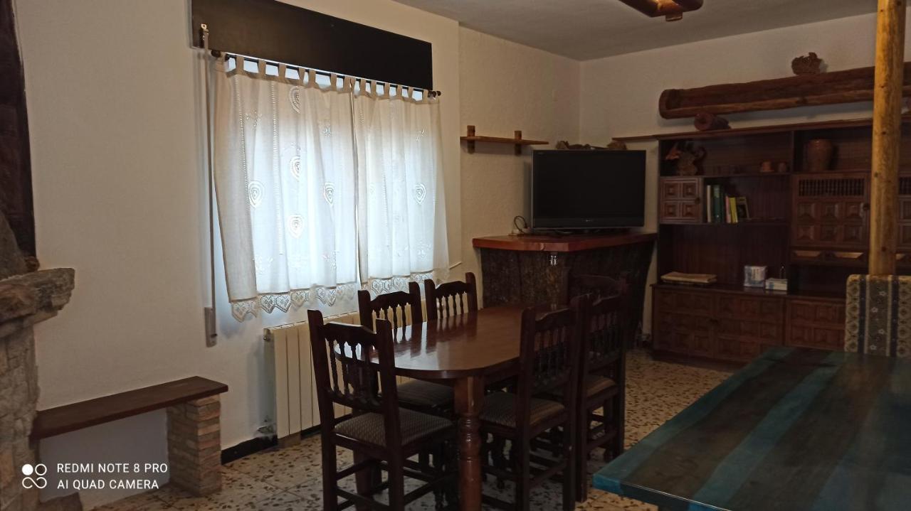 Fuente Del Gamellon Guest House Buenache de la Sierra Exterior photo