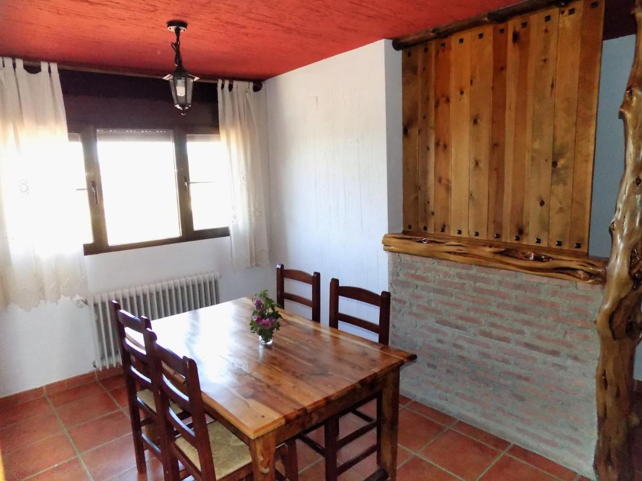 Fuente Del Gamellon Guest House Buenache de la Sierra Exterior photo