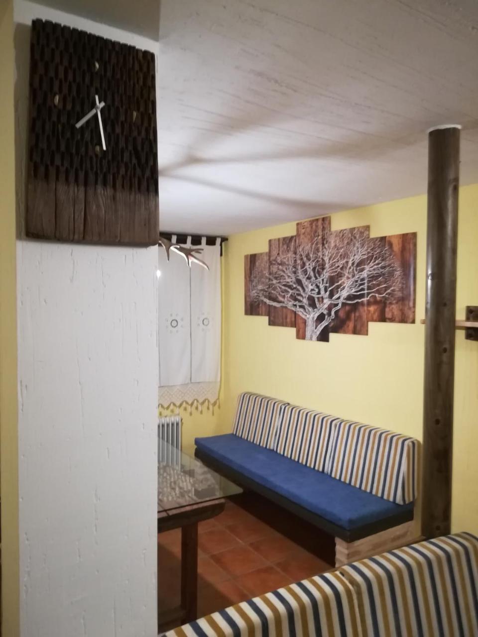 Fuente Del Gamellon Guest House Buenache de la Sierra Exterior photo