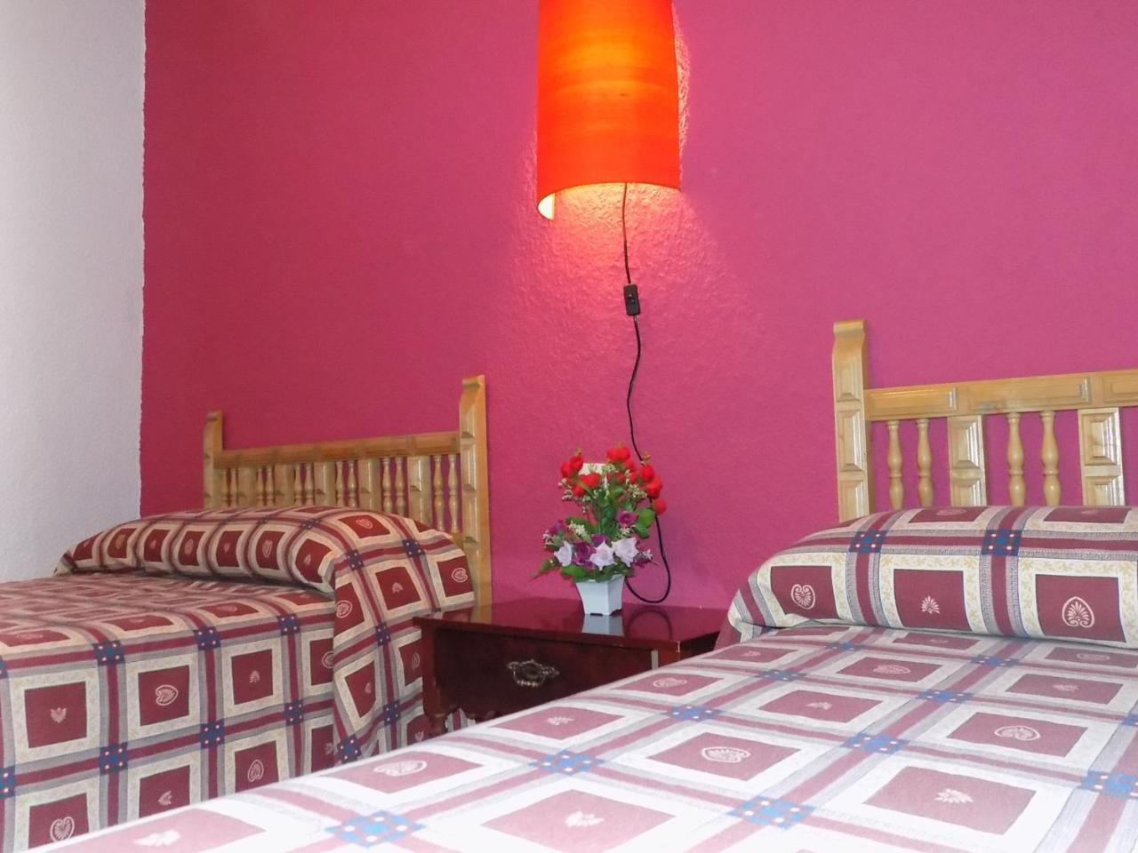 Fuente Del Gamellon Guest House Buenache de la Sierra Exterior photo