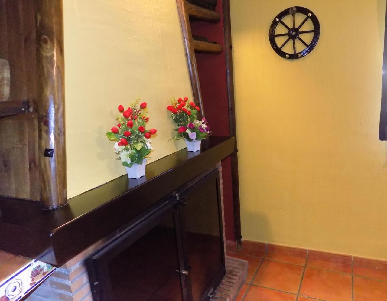 Fuente Del Gamellon Guest House Buenache de la Sierra Exterior photo