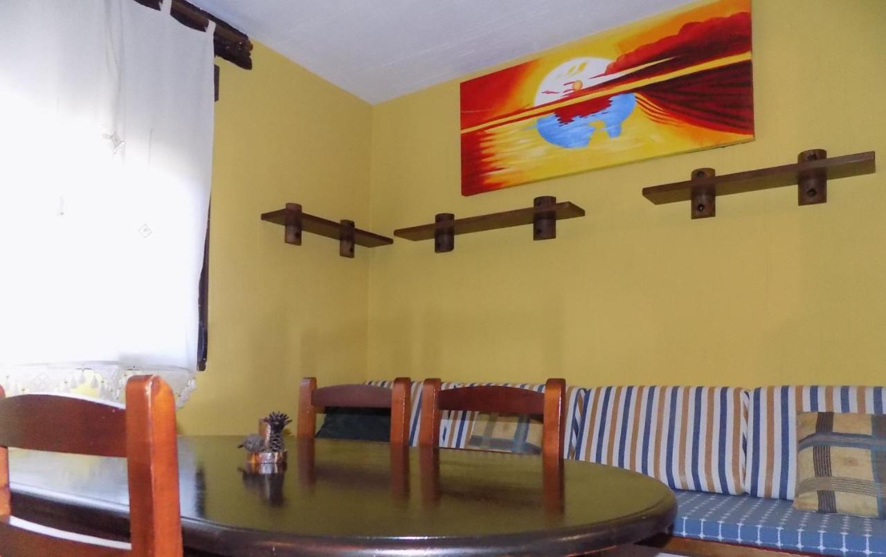 Fuente Del Gamellon Guest House Buenache de la Sierra Exterior photo