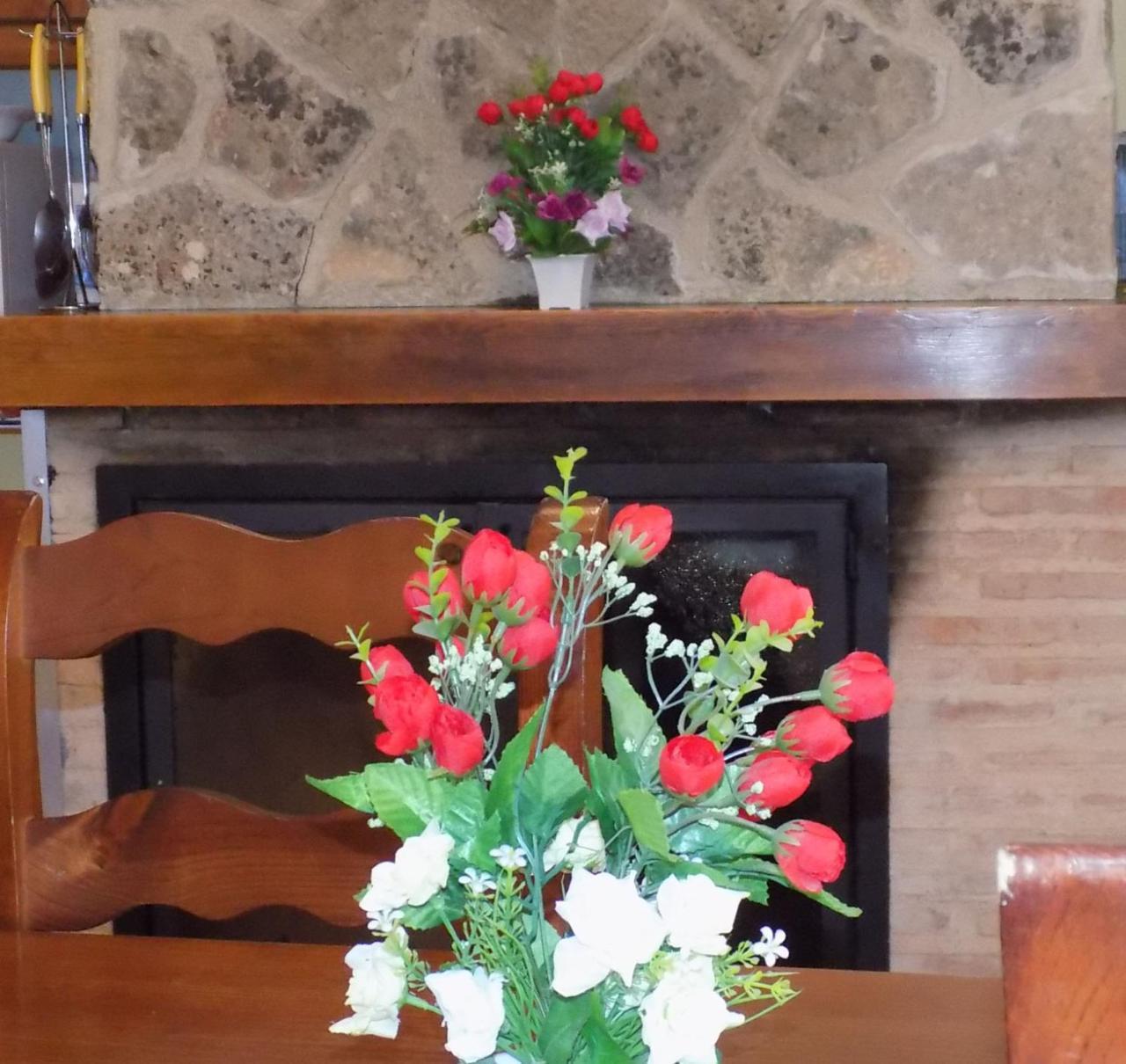 Fuente Del Gamellon Guest House Buenache de la Sierra Exterior photo