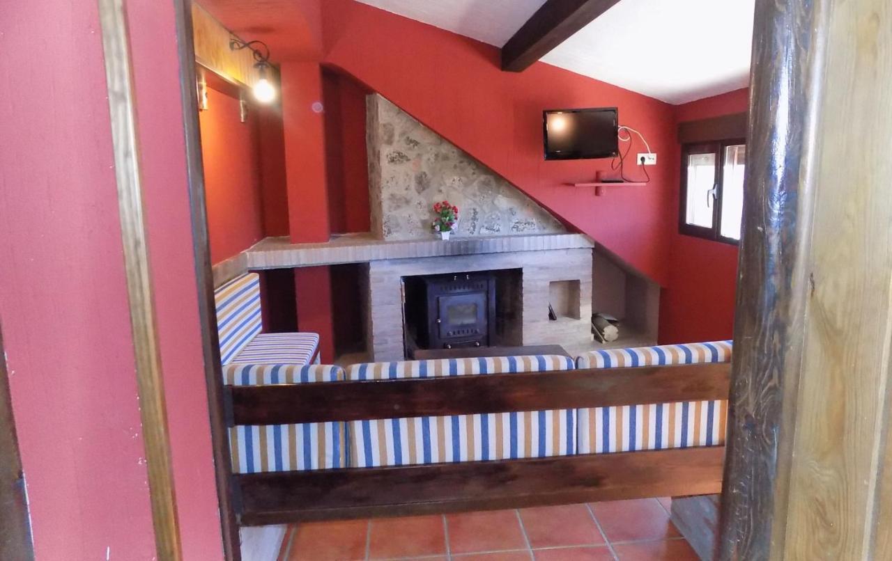 Fuente Del Gamellon Guest House Buenache de la Sierra Exterior photo