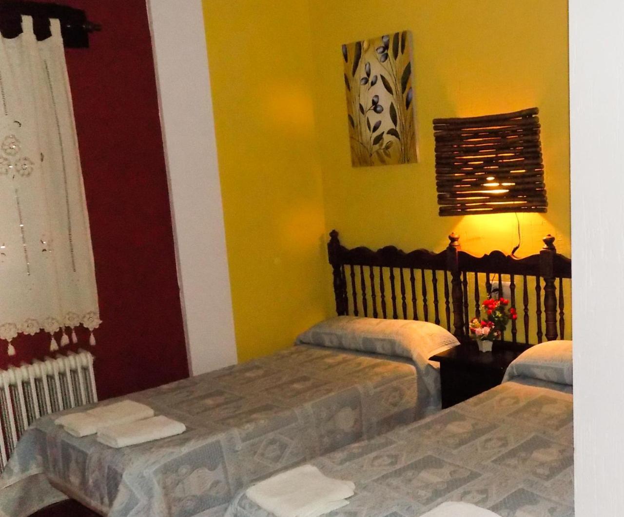 Fuente Del Gamellon Guest House Buenache de la Sierra Exterior photo